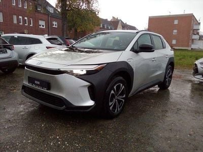 Neu Toyota bZ4X Comfort 150 kW (204 PS) 2025 Silber SUV