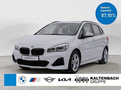 Weiß Gebraucht 2021 BMW 225 Active Tourer M Sport Van / Kleinbus | 20.290 € (Fairer Preis)