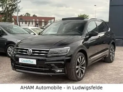 Gebraucht VW Tiguan Allspace R-line 200 PS (147 kW) 2022 Deep black perleffekt SUV