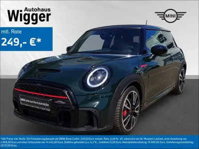 Gebraucht Mini John Cooper Works 231 PS (169 kW) 2021 Gruen Kleinwagen