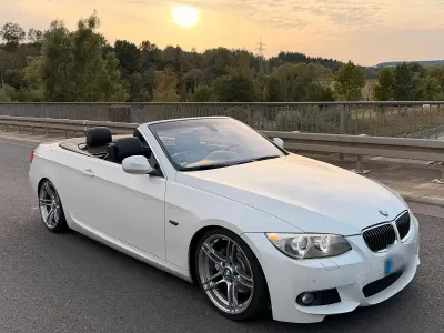 Gebraucht BMW 325 Cabriolet M Sport 204 PS (150 kW) 2011 Weiß Cabrio