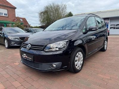 Second-hand VW Touran Trendline 105 CP (77 kW) 2015 Negru Monovolum