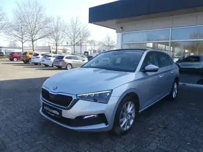 Usata Skoda Scala Style 150 CV (110 kW) 2020 Argento Utilitaria