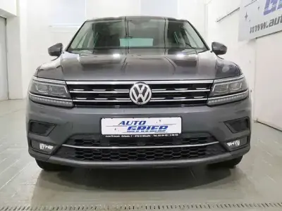 Gebraucht VW Tiguan Highline 239 PS (175 kW) 2020 Indiumgrau metallic SUV