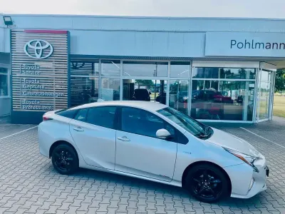 Gebraucht Toyota Prius Comfort 122 PS (89 kW) 2018 Silber Kleinwagen