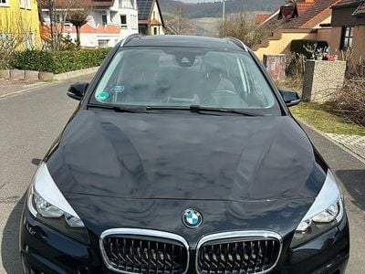 Gebraucht BMW 218 Gran Tourer Sport Line 150 PS (110 kW) 2016 Schwarz Van / Kleinbus