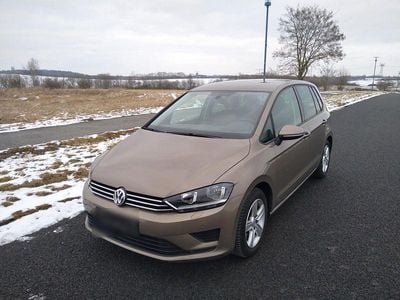 Begagnad VW Golf Sportsvan 110 HK (80 kW) 2014 Beige Minibuss