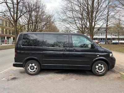 Begagnad VW T5 Highline 130 HK (95 kW) 2005 Svart Van