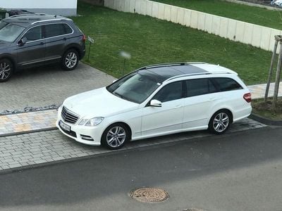 Gebraucht Mercedes E350 Avantgarde 265 PS (194 kW) 2013 Weiß Kombi