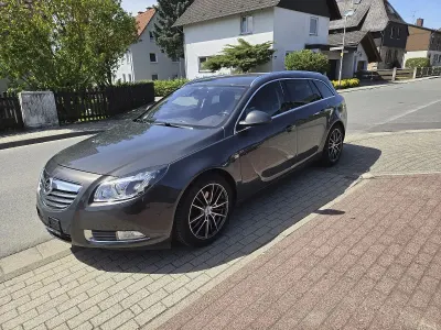 Gebraucht Opel Insignia Sport 194 PS (142 kW) 2013 Grau Kombi