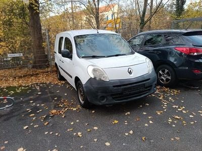Weiß Gebraucht 2010 Renault Kangoo Limousine | 1.600 € (Fairer Preis)