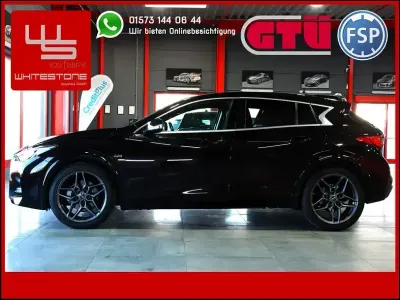 Second-hand Infiniti Q30 Sport Tech 211 CP (155 kW) 2017 Negru Berlinǎ