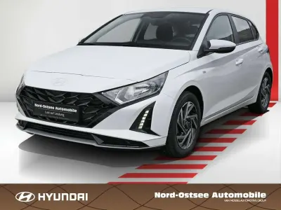 Gebraucht Hyundai i20 Trend 101 PS (74 kW) 2024 Weiß Kleinwagen