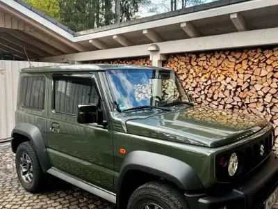 Gebraucht Suzuki Jimny Comfort+ 102 PS (75 kW) 2019 Grün SUV