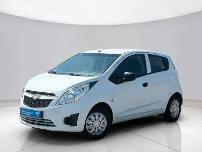 Gebraucht Chevrolet Spark 68 PS (50 kW) 2011 Weiß Kleinwagen