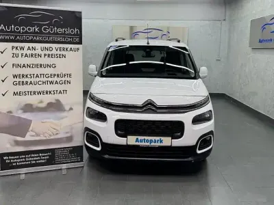 Używany Citroën Berlingo Shine 131 KM (96 kW) 2020 Biały Minivan