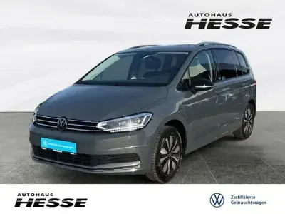 Gebraucht VW Touran Comfortline 150 PS (110 kW) 2025 Grau Van / Kleinbus