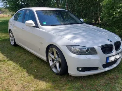Gebraucht BMW 330 245 PS (180 kW) 2010 Weiß Limousine