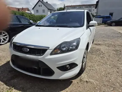 Gebraucht Ford Focus 92 PS (67 kW) 2008 Weiß Kleinwagen
