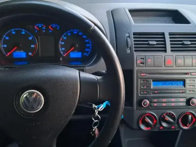 Gebraucht VW Polo 70 PS (51 kW) 2007 Schwarz Kleinwagen