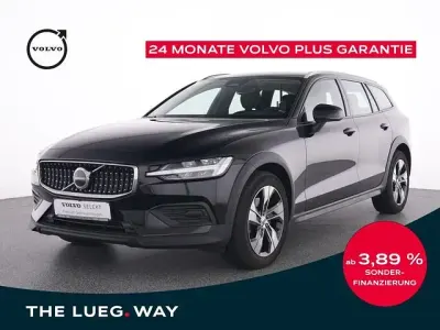 Gebraucht Volvo V60 CC Plus 197 PS (144 kW) 2023 Black solid stone / solid Kombi