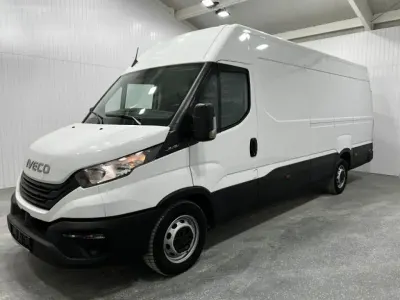 Gebraucht Iveco Daily 156 PS (114 kW) 2024 Bianco ic 194 (weiss) Van
