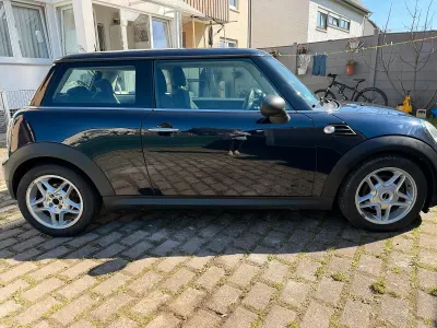 Begagnad Mini ONE 75 HK (55 kW) 2013 Blå Halvkombi