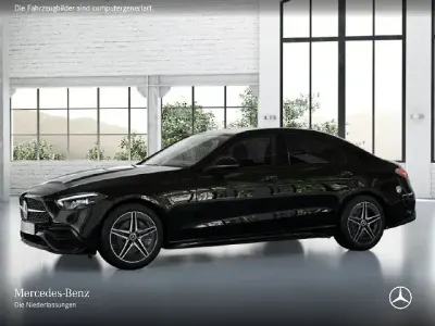 Gebraucht Mercedes C180 AMG 170 PS (125 kW) 2025 Obsidianschwarz Limousine