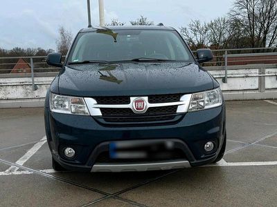 Gebraucht Fiat Freemont 170 PS (125 kW) 2014 Blau SUV