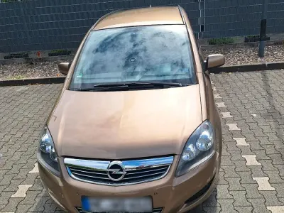 Gebraucht Opel Zafira 115 PS (84 kW) 2012 Gold Van / Kleinbus
