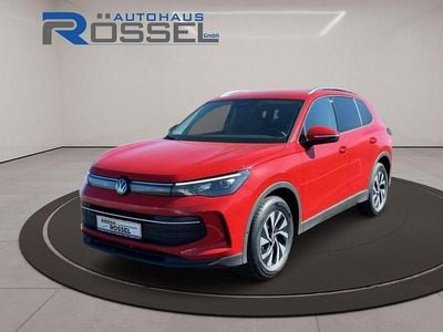 Neu VW Tiguan 150 PS (110 kW) 2026 Persimmon red SUV
