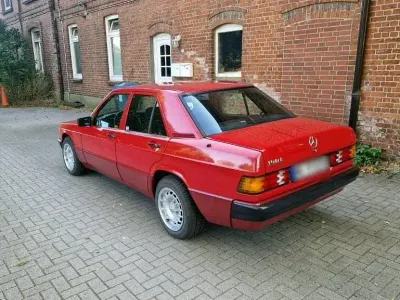 Gebraucht Mercedes 190 109 PS (80 kW) 1991 Rot Limousine
