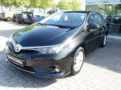 Gebraucht Toyota Auris Edition-S 116 PS (85 kW) 2017 Schwarz Limousine