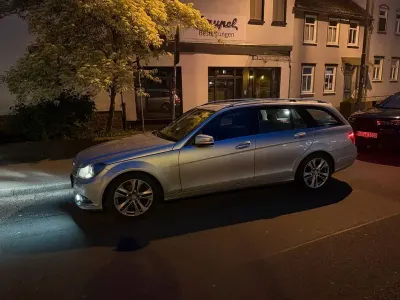 Gebraucht Mercedes C220 Avantgarde 170 PS (125 kW) 2014 Silber Kombi