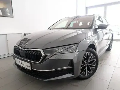 Gebraucht Skoda Octavia Tour 150 PS (110 kW) 2025 Grau Kombi