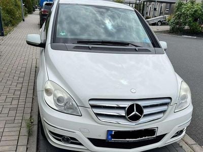 Mercedes B180