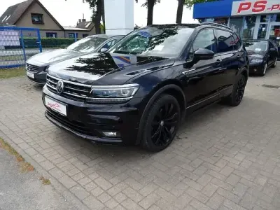 Gebraucht VW Tiguan Allspace Highline 239 PS (175 kW) 2020 Schwarz SUV