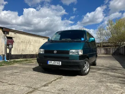 Gebraucht VW Multivan 110 PS (80 kW) 1995 Grün Van / Kleinbus