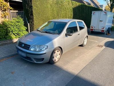Second-hand Fiat Punto 60 CP (44 kW) 2006 Argintiu Hatchback