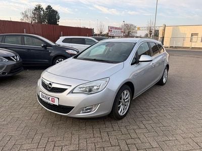 Gebraucht Opel Astra Innovation 140 PS (102 kW) 2012 Silber Kombi