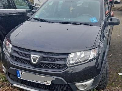 Begagnad Dacia Sandero Celebration 75 HK (55 kW) 2015 Svart Sedan