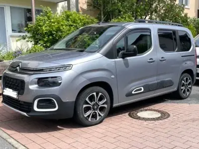Gebraucht Citroën Berlingo Feel 131 PS (96 kW) 2021 Grau Van / Kleinbus