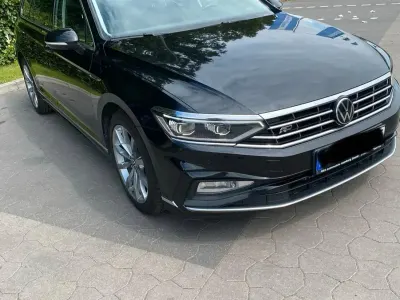 Gebraucht VW Passat R-line 200 PS (147 kW) 2021 Schwarz Kombi