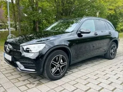 Gebraucht Mercedes GLC300e AMG 194 PS (142 kW) 2021 Schwarz SUV