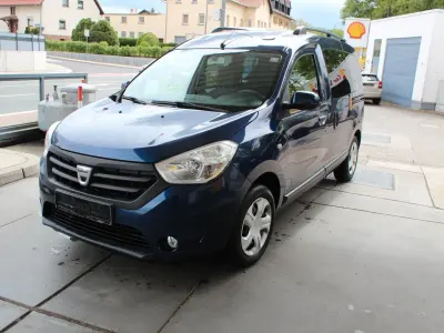 Używany Dacia Dokker 90 KM (66 kW) 2016 Niebieski Minivan