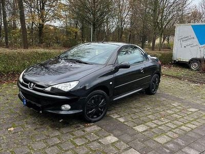 Gebraucht Peugeot 206 CC 109 PS (80 kW) 2004 Schwarz Cabrio