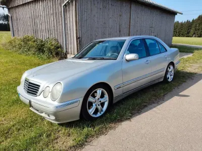 Gebraucht Mercedes E200 Avantgarde 163 PS (119 kW) 2001 Silber Limousine