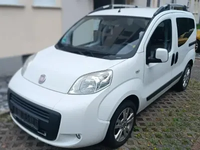 Gebraucht Fiat Qubo Trekking 73 PS (53 kW) 2011 Weiß Van / Kleinbus
