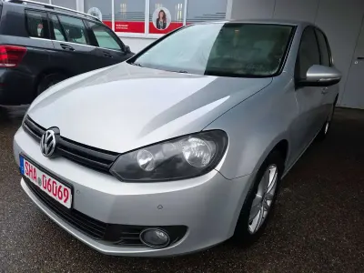 Gebraucht VW Golf VI 86 PS (63 kW) 2011 Silver leaf metallic Kleinwagen