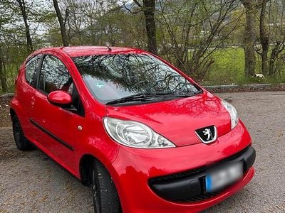 Usata Peugeot 107 68 CV (50 kW) 2008 Rosso Utilitaria